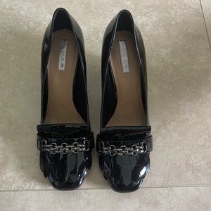 Tahari Heels